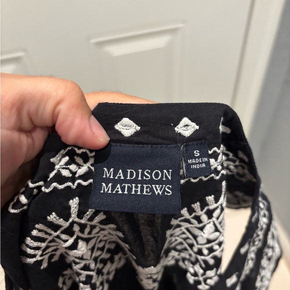 Madison Mathews Embroidered Dress - Picture 3 of 3